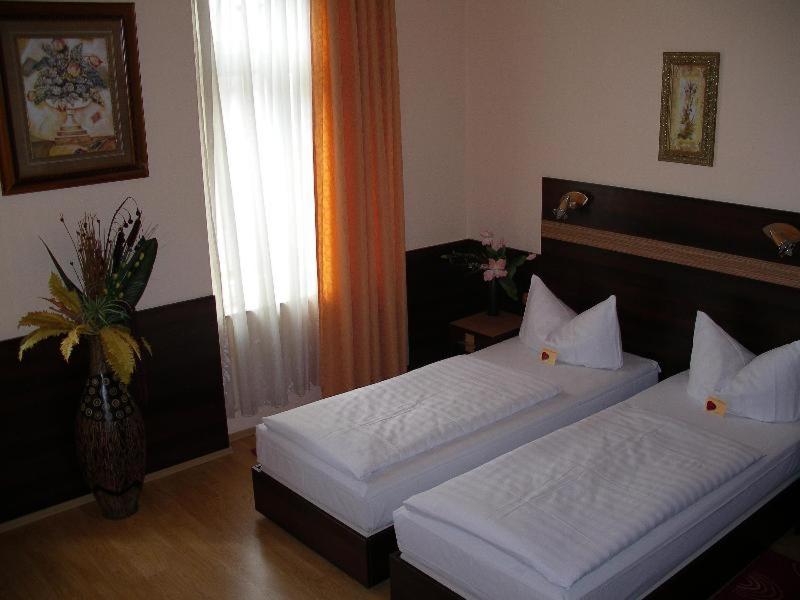 Hotel Elbe Street 34 Francfort-sur-le-Main Chambre photo