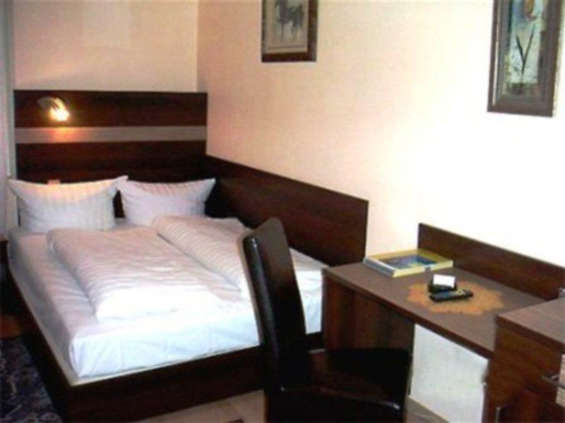 Hotel Elbe Street 34 Francfort-sur-le-Main Chambre photo