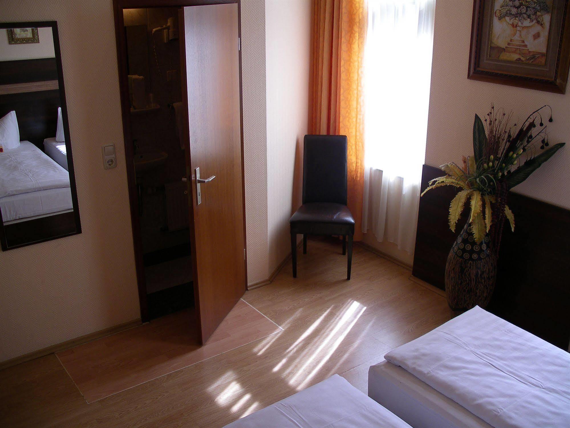 Hotel Elbe Street 34 Francfort-sur-le-Main Extérieur photo