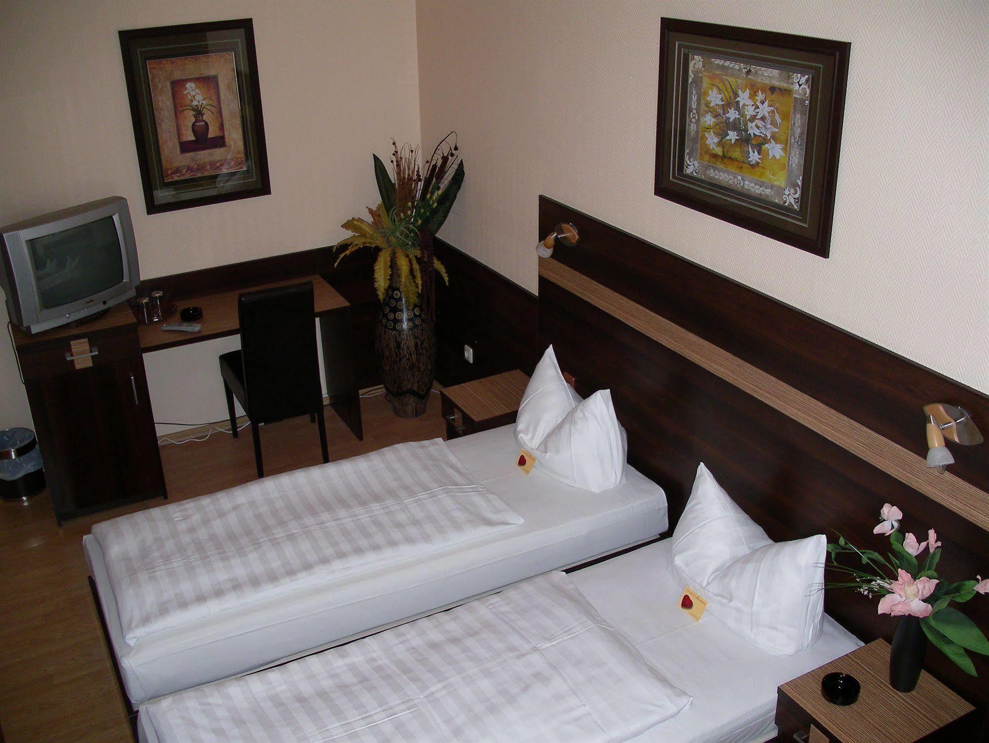 Hotel Elbe Street 34 Francfort-sur-le-Main Extérieur photo